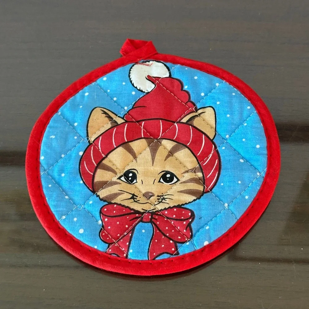 Vintage Christmas Cat Potholder Quilted‎ Round Tabby Kitchen Decor 6.5''